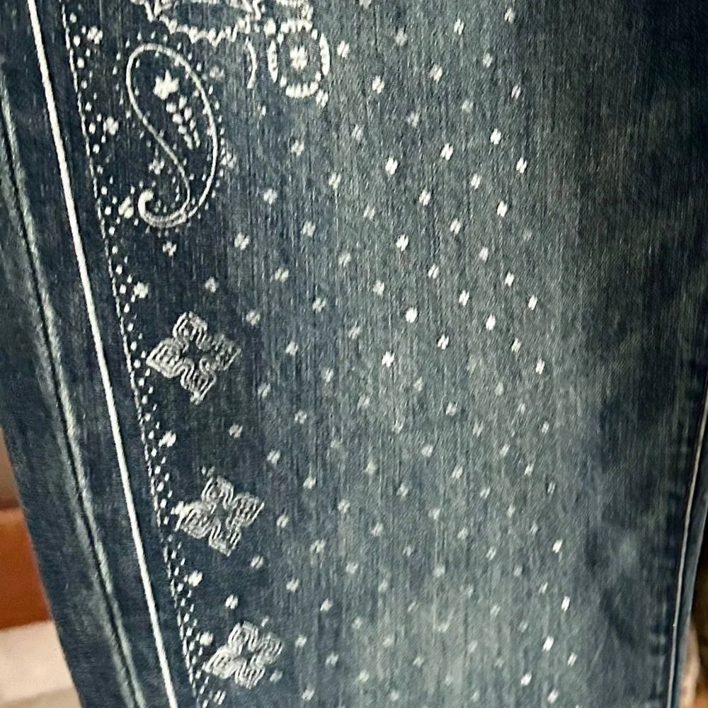 Lucky Brand Jeans - Picture 4 of 6